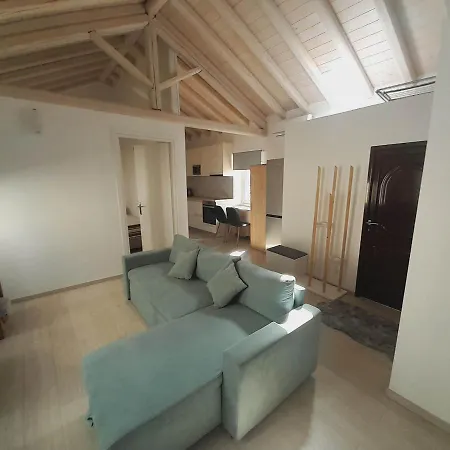 Elli's House Apartment *